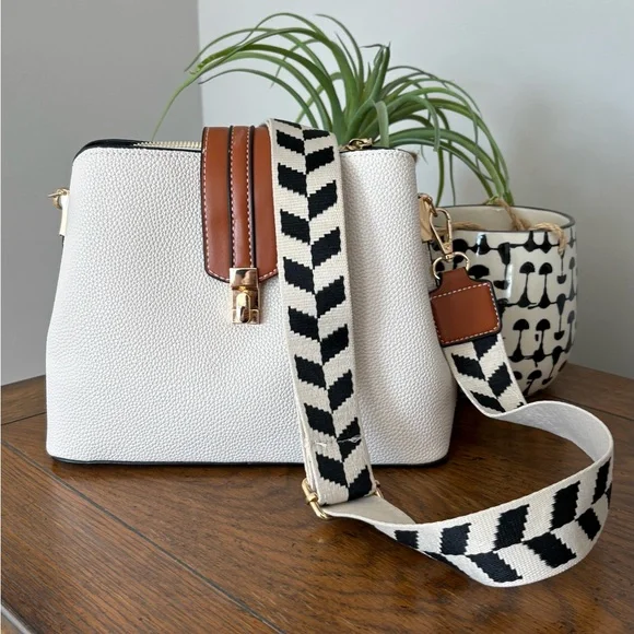 Elegant White and Brown Shoulder Bag with geometric strap - Picture 14 of 14